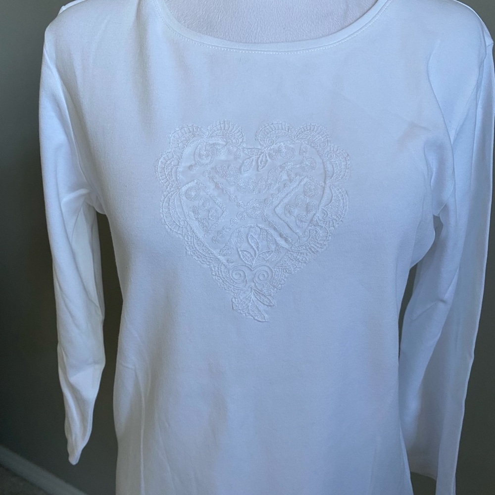 Coldwater Creek White Fitted 3/4 Sleeve Blouse Heart Design